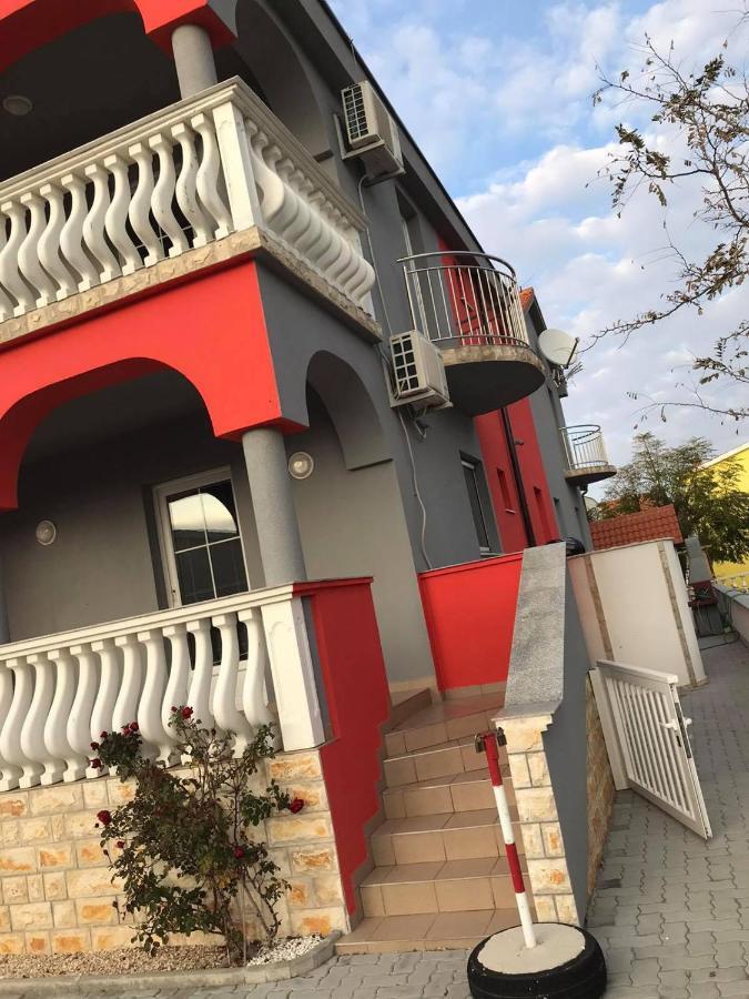 Santoni Apartment Vir
